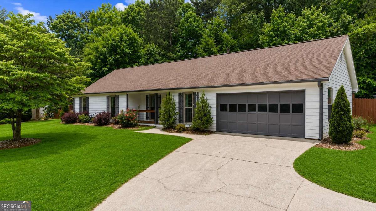 330 Monivea Lane Roswell GA 30075