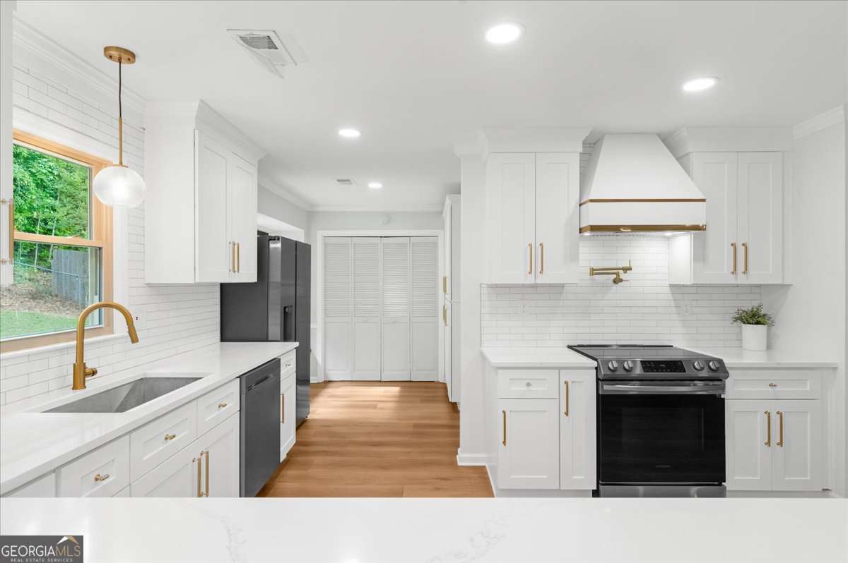 330 Monivea Lane Roswell GA 30075