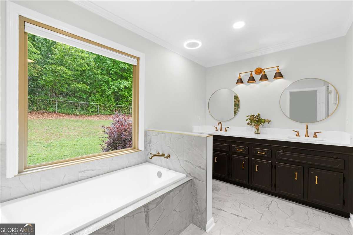 330 Monivea Lane Roswell GA 30075