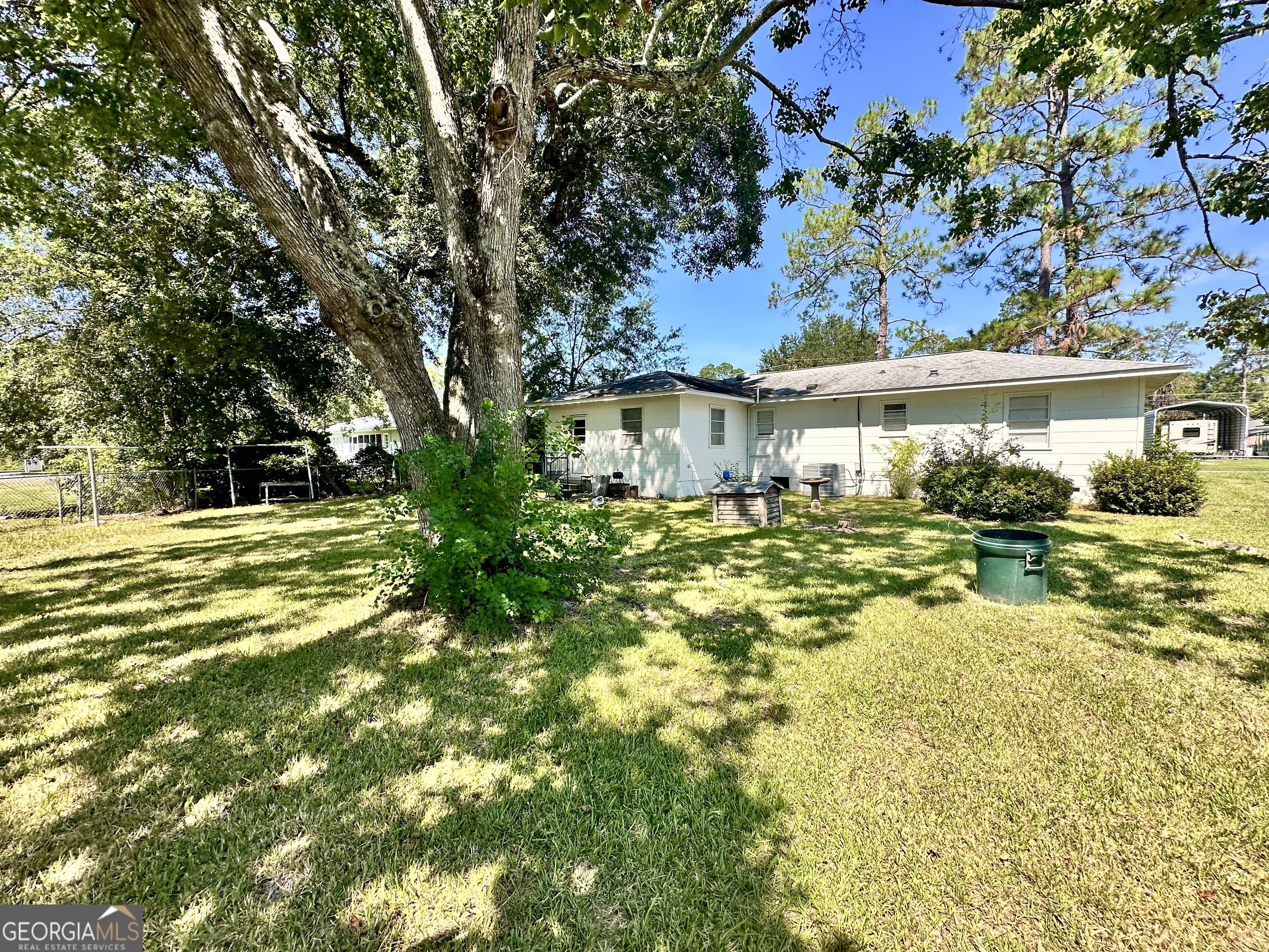 2202 Pioneer Street Waycross GA 31501
