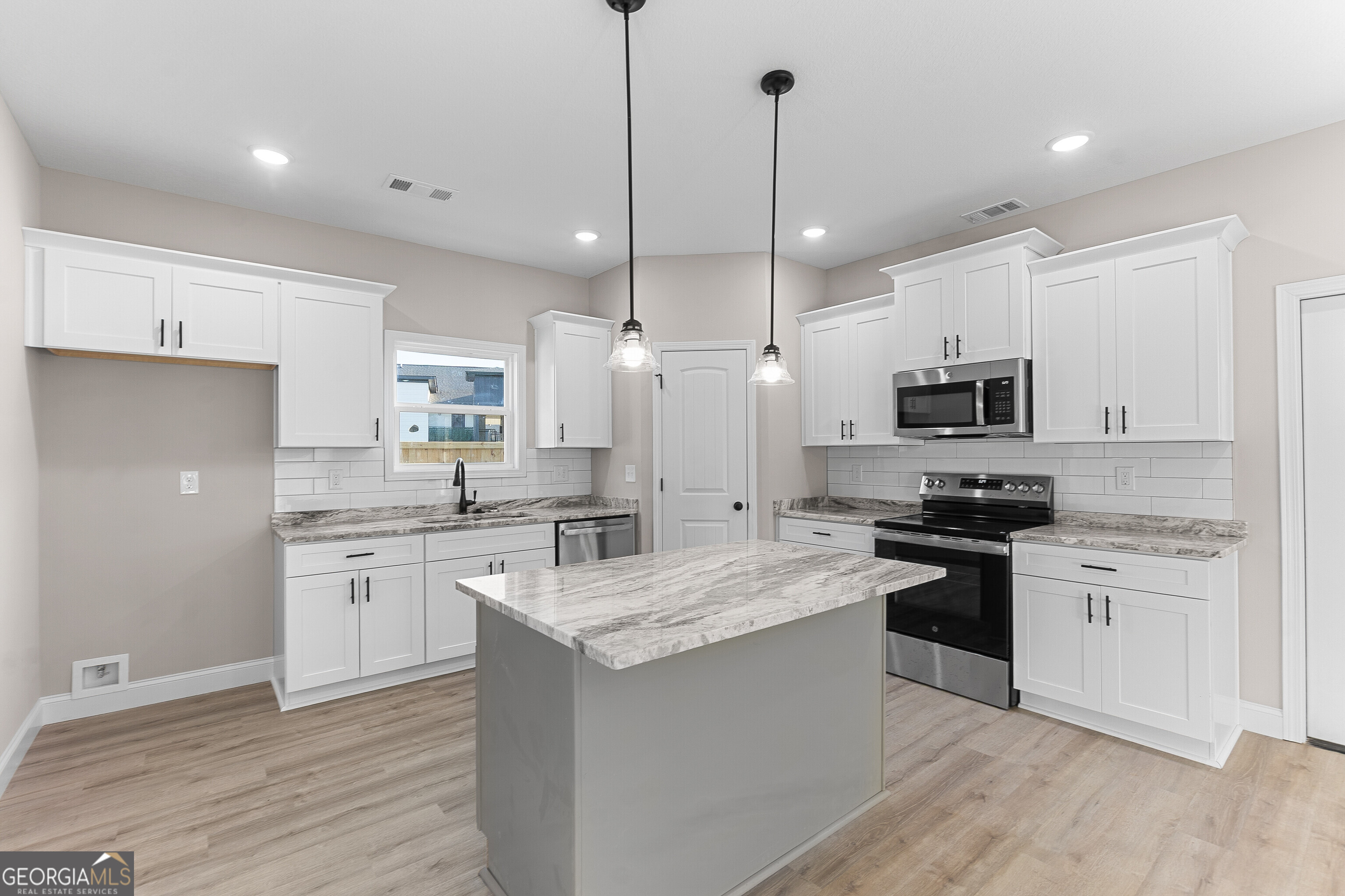 238 Beau Claire Circle Byron GA 31008