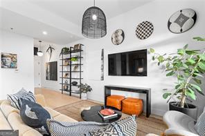 567 Ponce De Leon Avenue Atlanta GA 30308