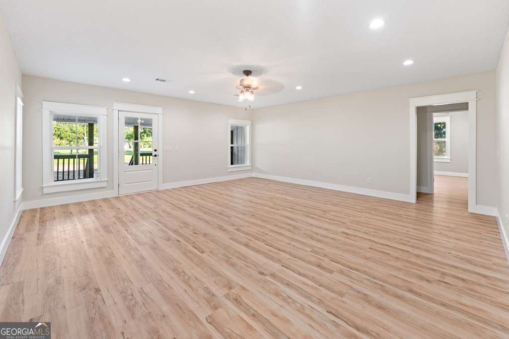 1335 Clifford Loop Blackshear GA 31516