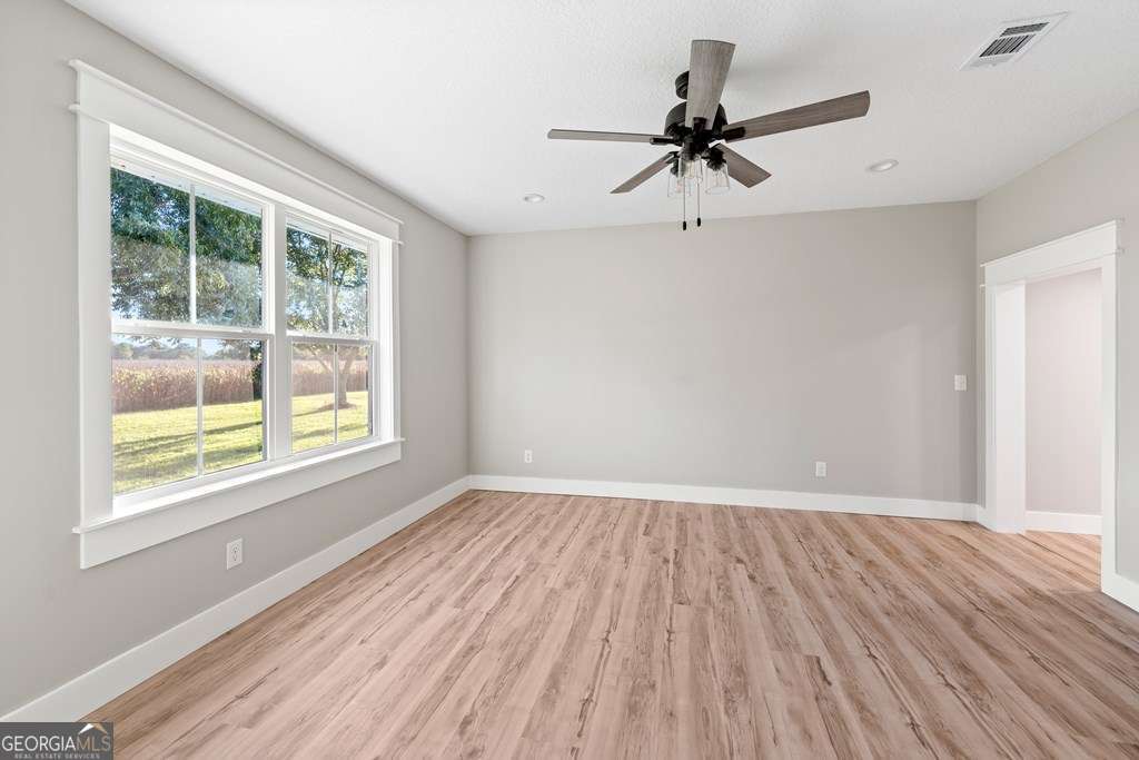 1335 Clifford Loop Blackshear GA 31516