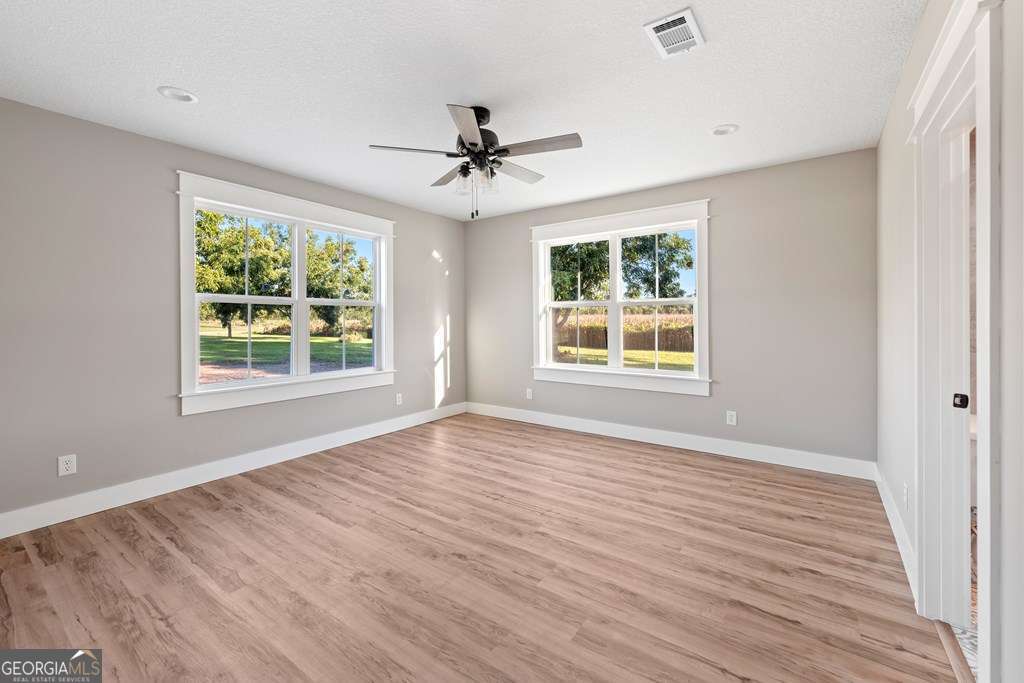 1335 Clifford Loop Blackshear GA 31516