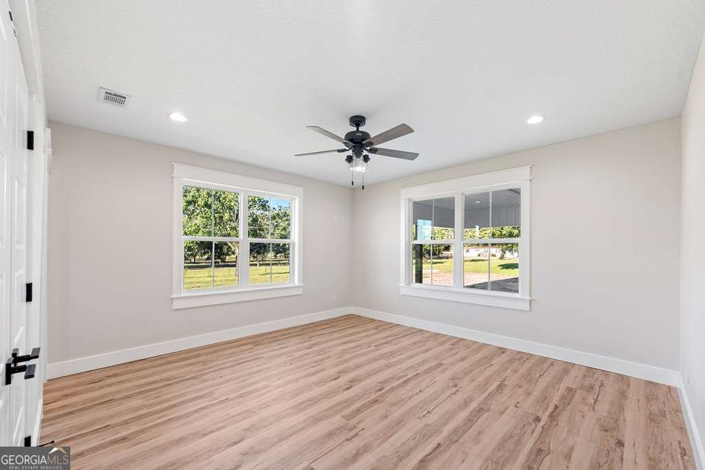 1335 Clifford Loop Blackshear GA 31516