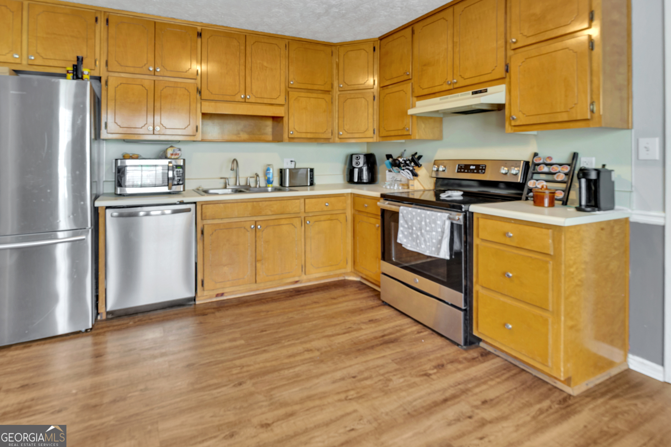 208 Creek Side Place Mcdonough GA 30252
