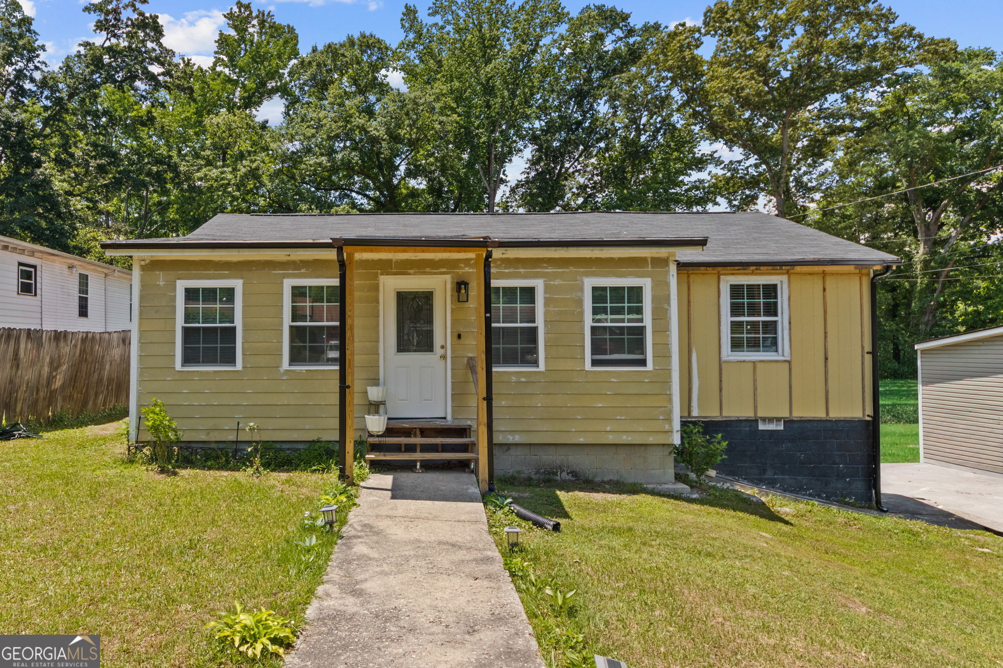 198 Joe Louis Drive NW Atlanta GA 30314