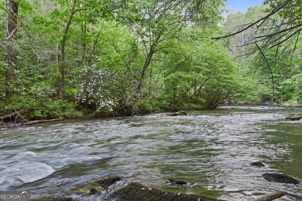 Lt 16 Navajo Trail Mccaysville GA 30555