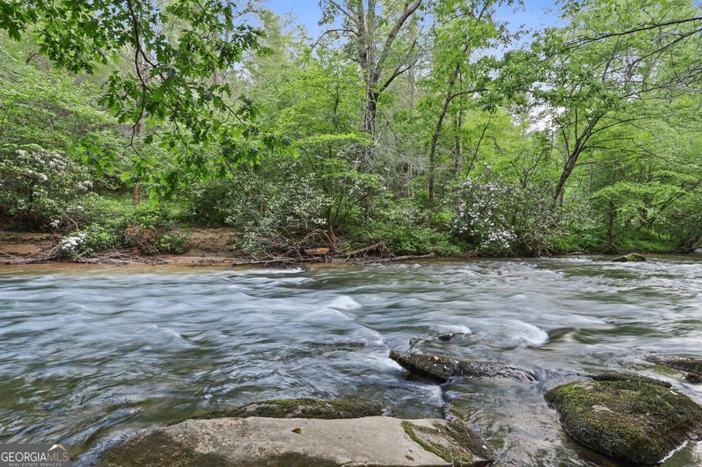 Lt 16 Navajo Trail Mccaysville GA 30555