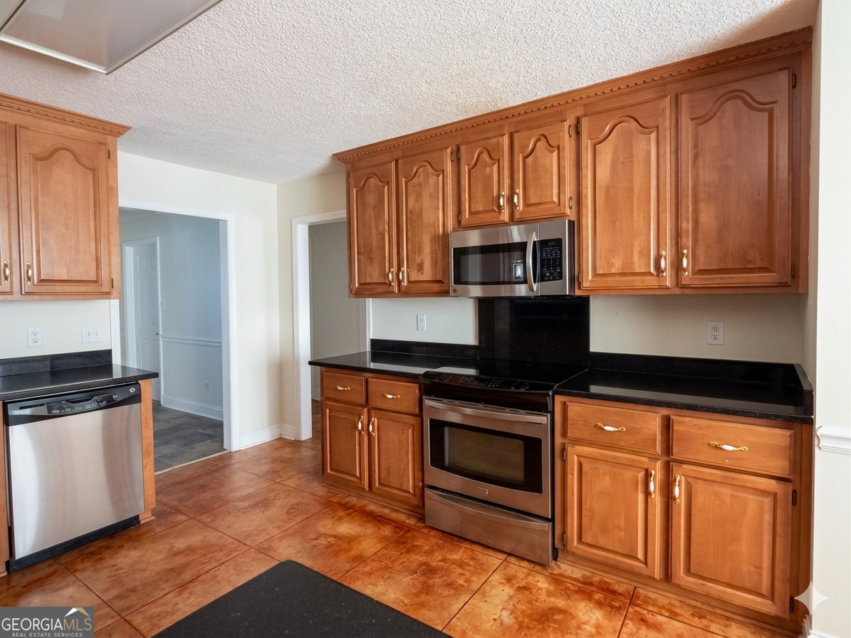 112 Ballyhara Warner Robins GA 31088