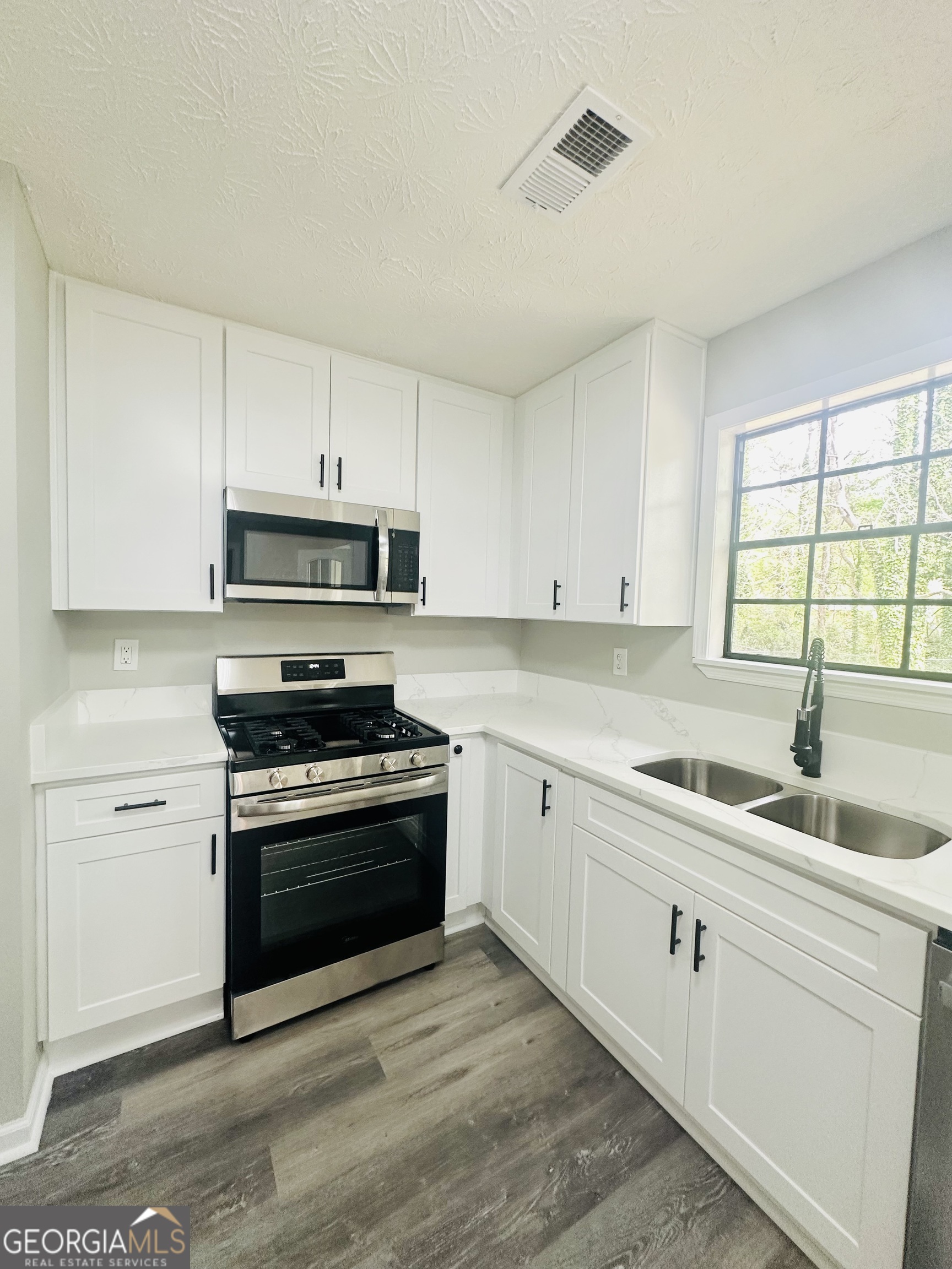 70 Darwin Drive Jonesboro GA 30238