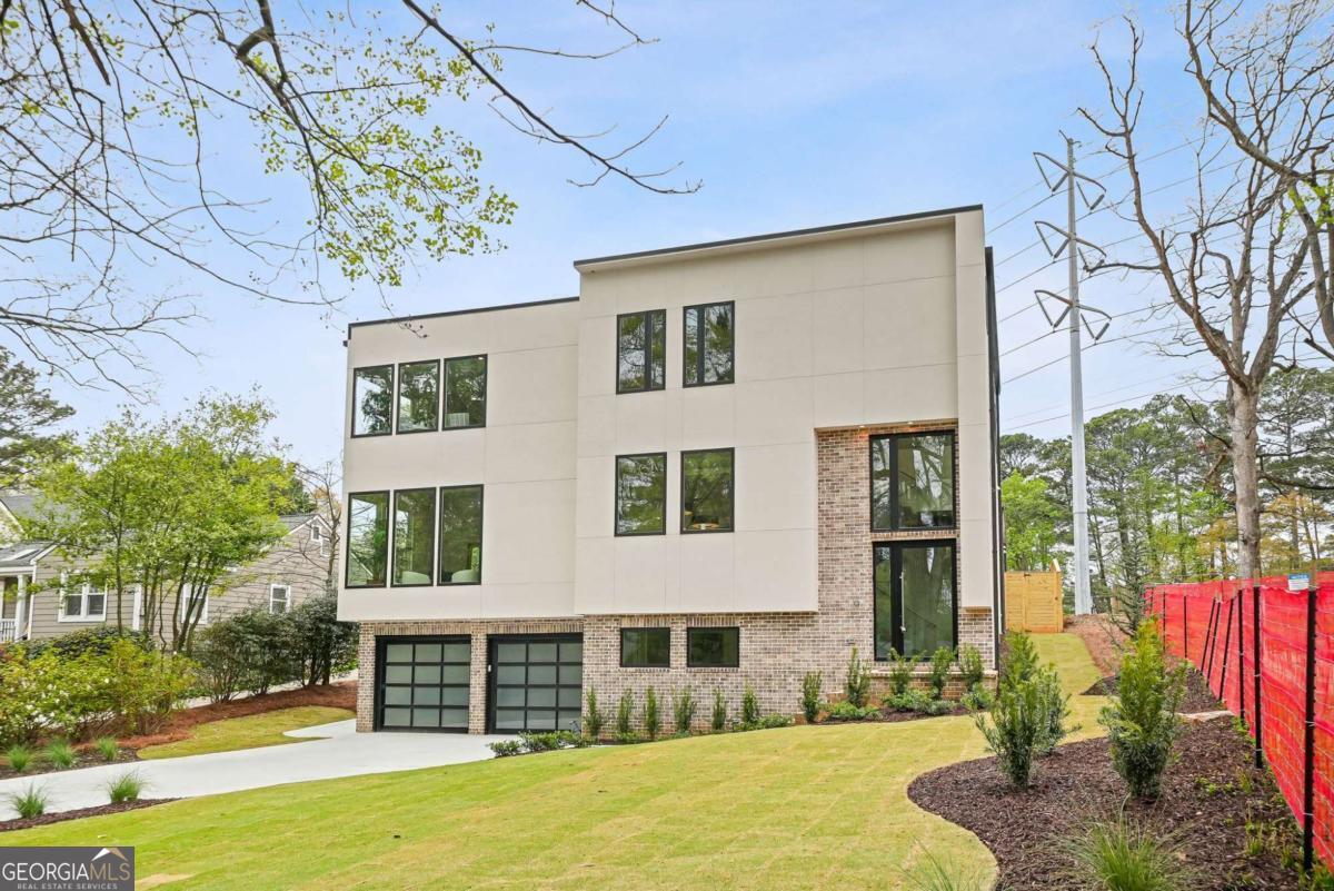 1260 Kingsley Circle NE Atlanta GA 30324