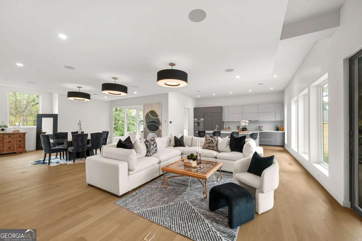 1260 Kingsley Circle NE Atlanta GA 30324