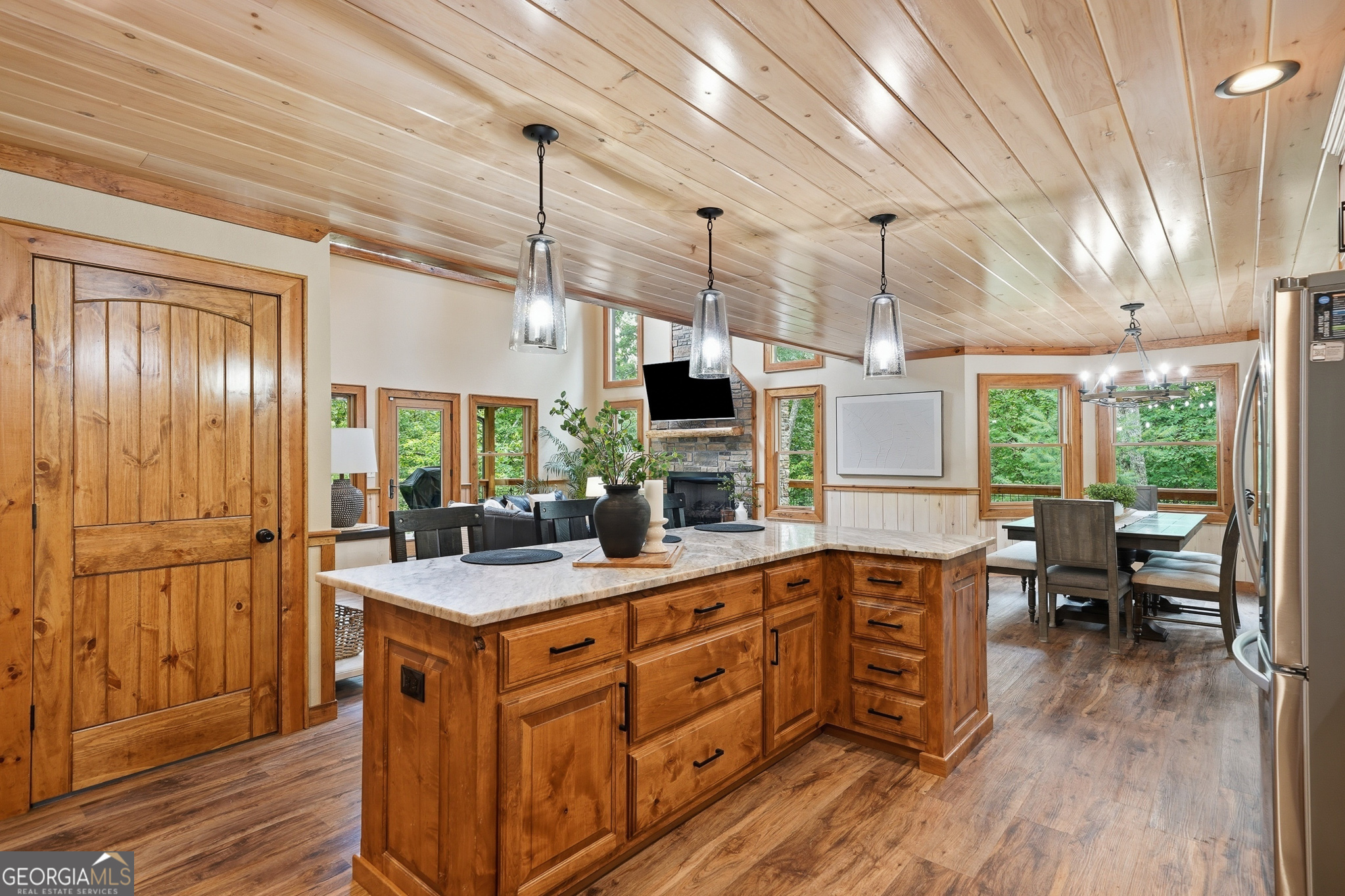 4687 Murphy Highway Mineral Bluff GA 30559
