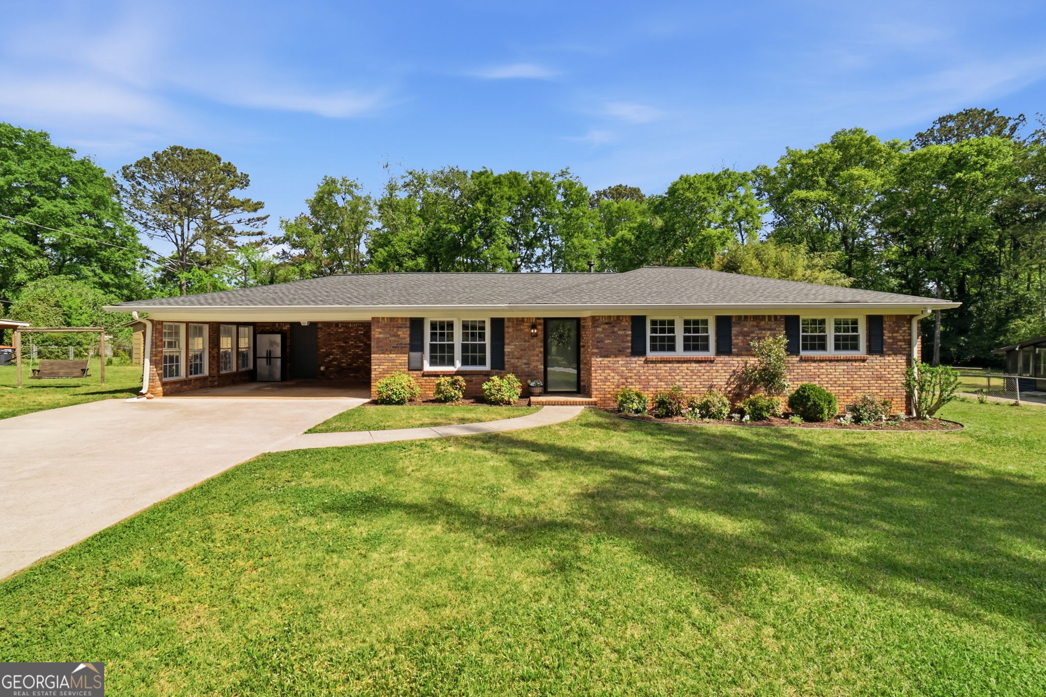 915 Pine Manor Marietta GA 30066