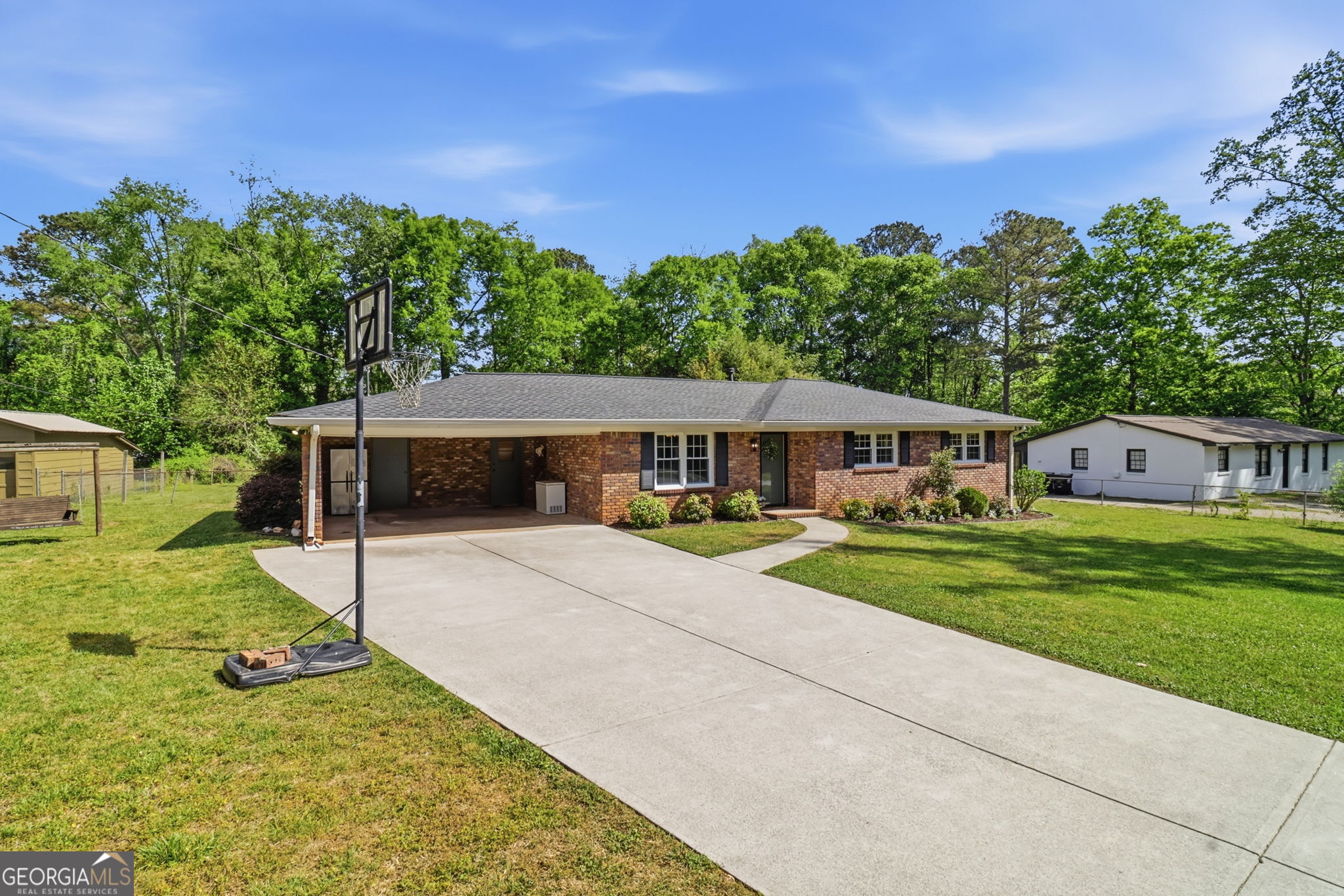 915 Pine Manor Marietta GA 30066