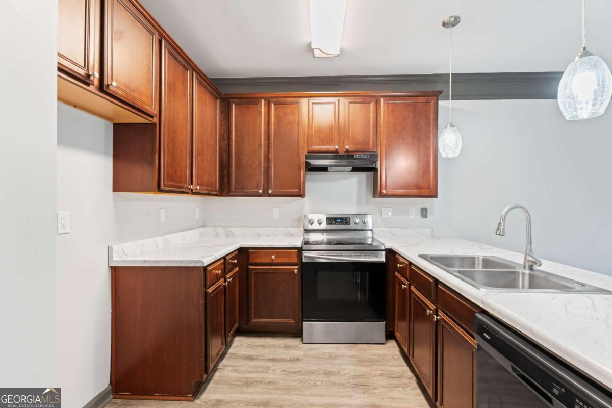 5008 Lower Elm Street Atlanta GA 30349
