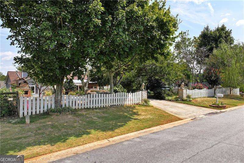 1702 Johnston Trail NW Kennesaw GA 30152