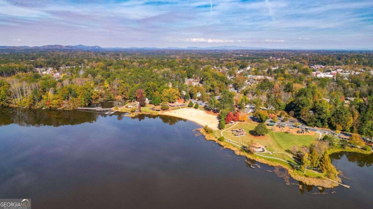 4416 Lakeview Court Acworth GA 30101