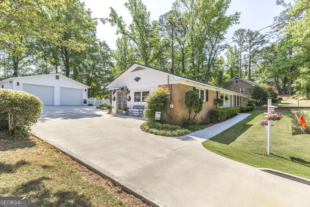 1943 Birchwood Way Macon GA 31211