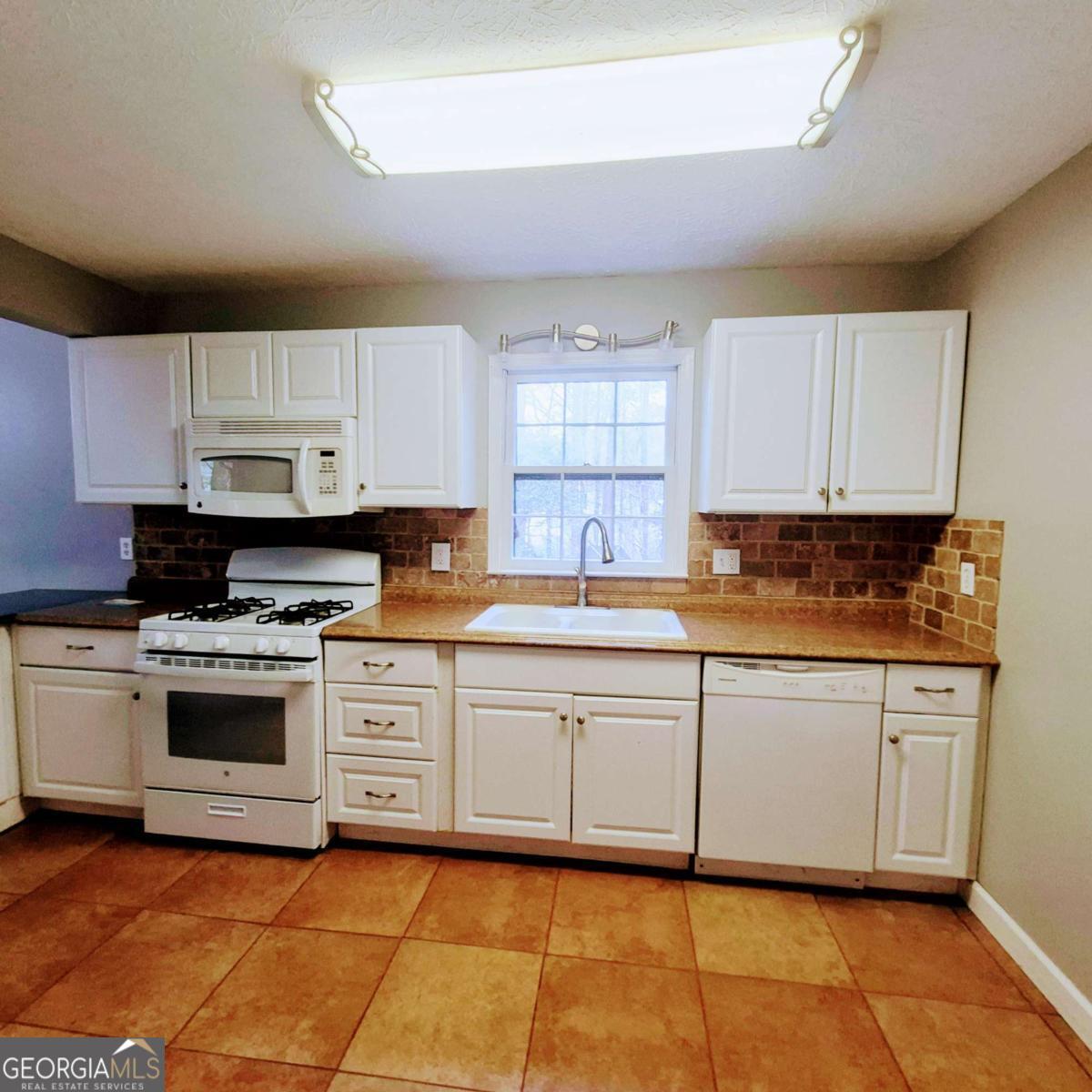 4082 Yeager Road Douglasville GA 30135