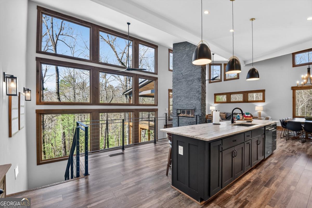 466 E Watersong Bluff Ellijay GA 30540