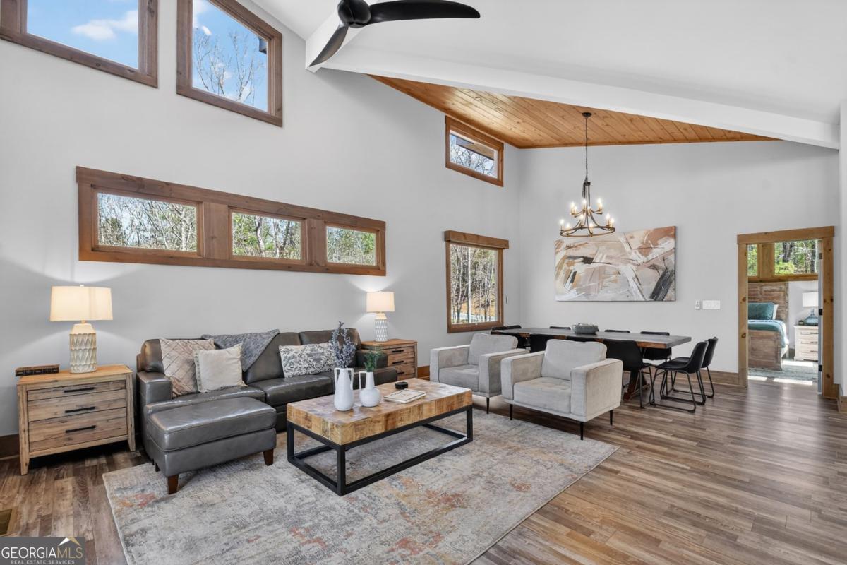 466 E Watersong Bluff Ellijay GA 30540