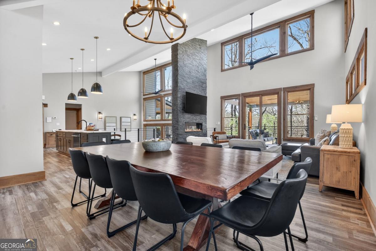 466 E Watersong Bluff Ellijay GA 30540