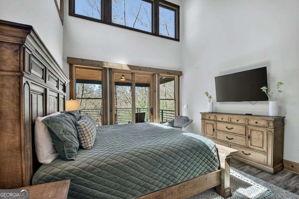 466 E Watersong Bluff Ellijay GA 30540