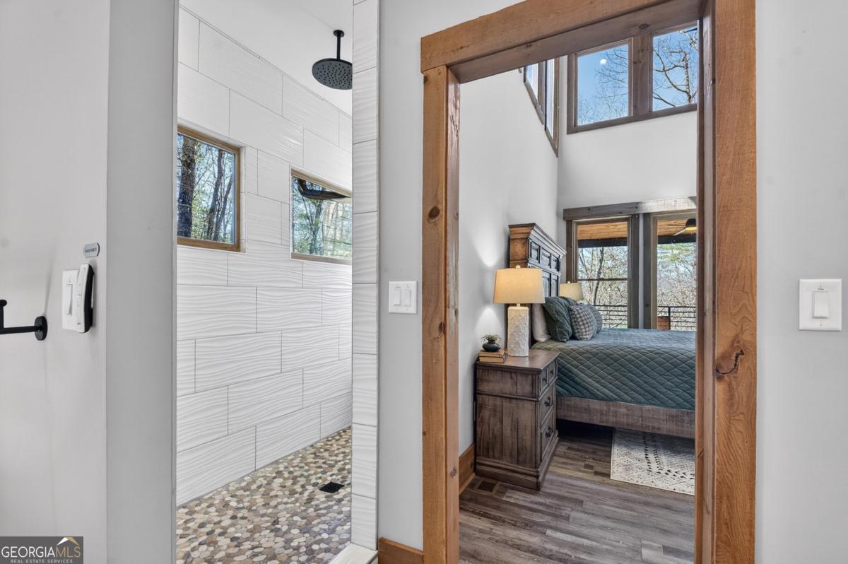 466 E Watersong Bluff Ellijay GA 30540