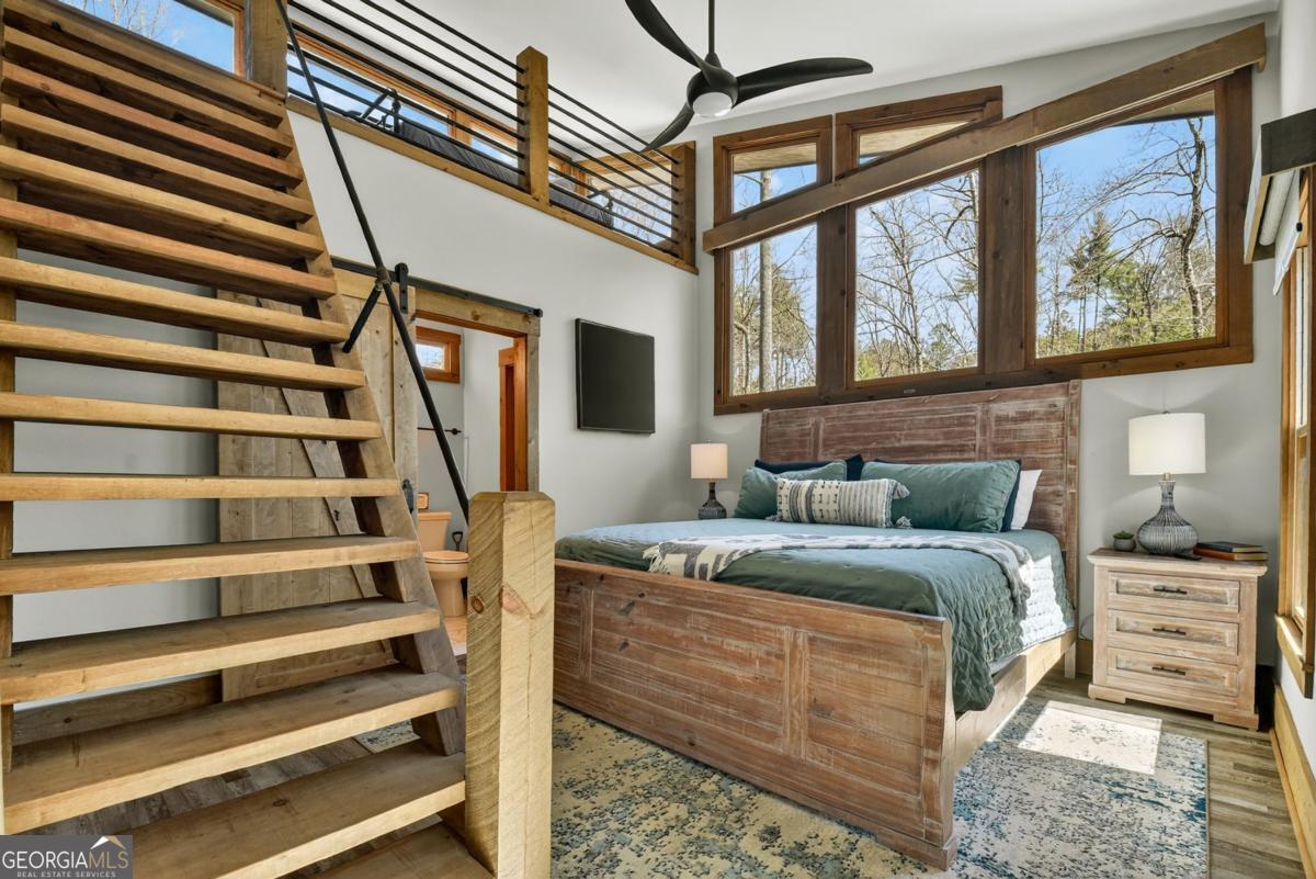 466 E Watersong Bluff Ellijay GA 30540