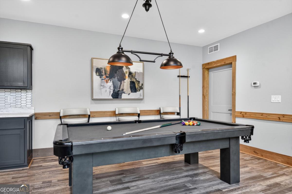466 E Watersong Bluff Ellijay GA 30540