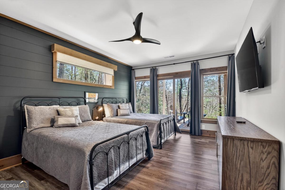 466 E Watersong Bluff Ellijay GA 30540