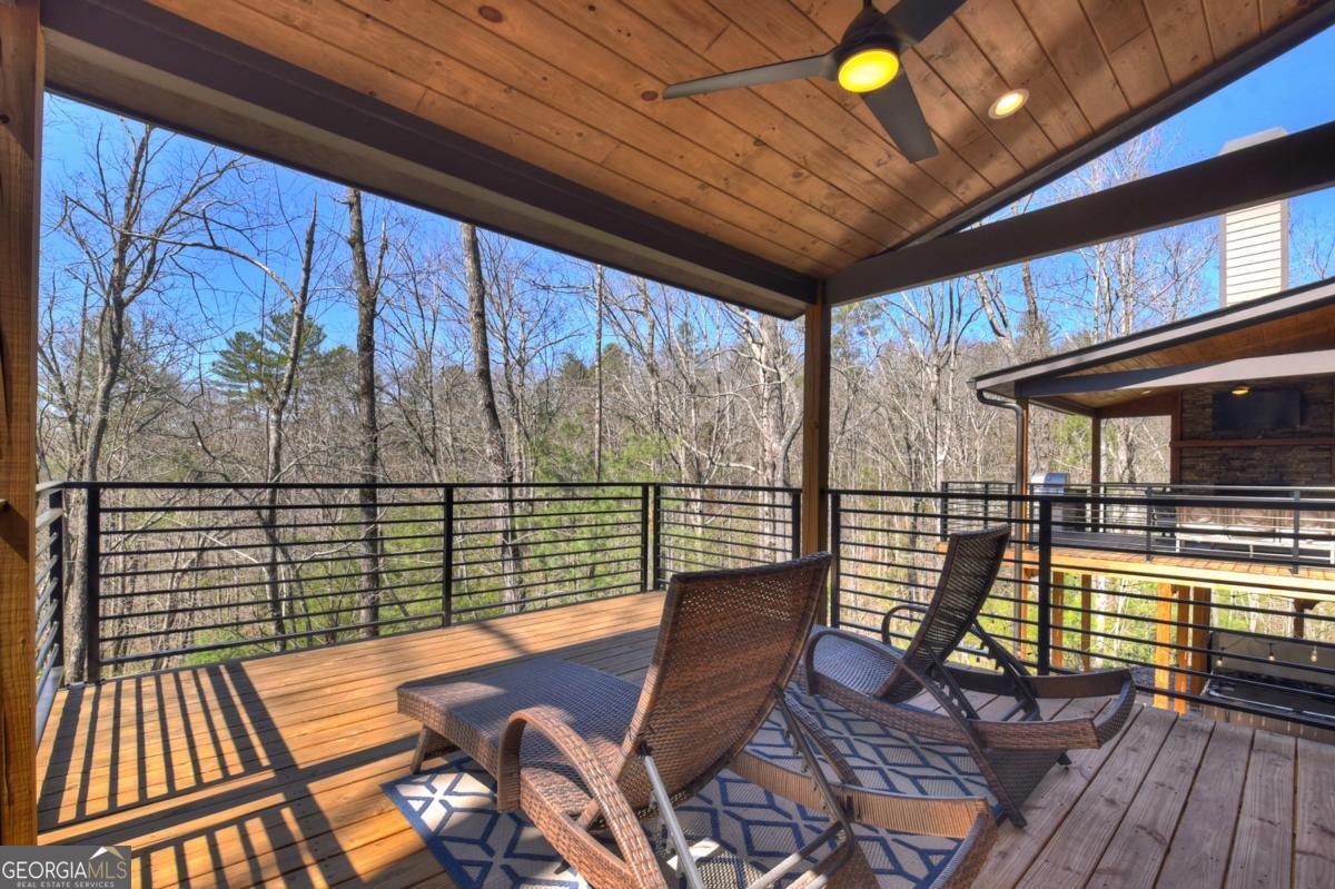 466 E Watersong Bluff Ellijay GA 30540