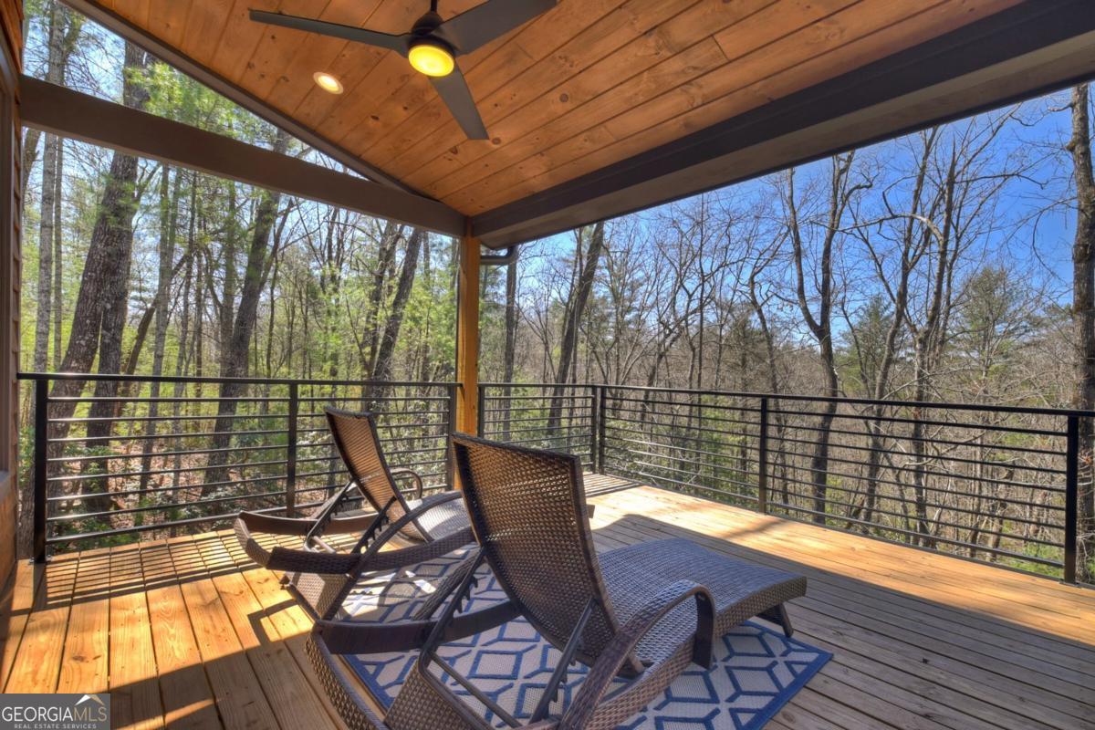 466 E Watersong Bluff Ellijay GA 30540