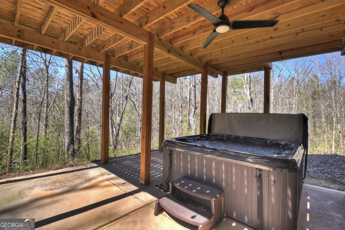 466 E Watersong Bluff Ellijay GA 30540