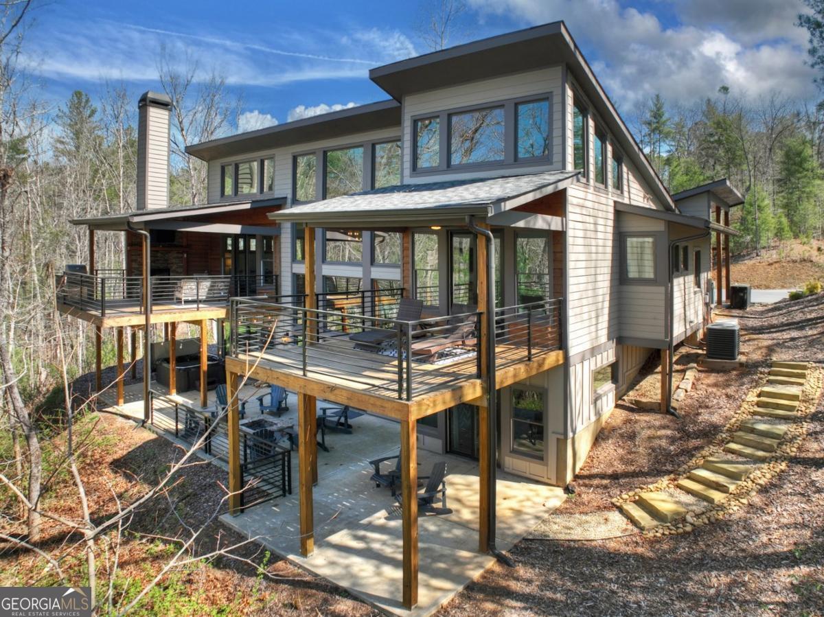 466 E Watersong Bluff Ellijay GA 30540