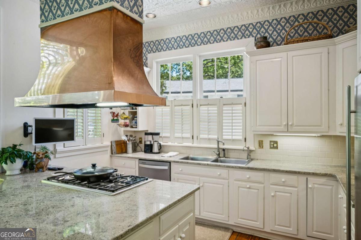 36 Delta Place NE Atlanta GA 30307