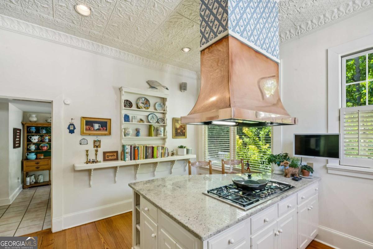 36 Delta Place NE Atlanta GA 30307