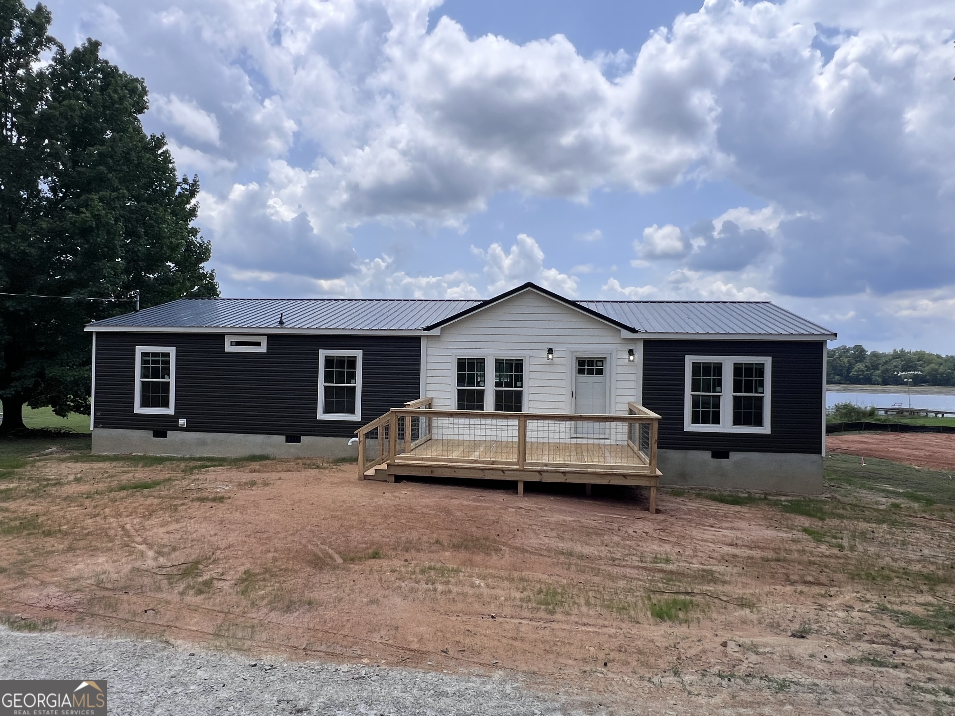 105 N Lakeshore Drive Ivey GA 31031