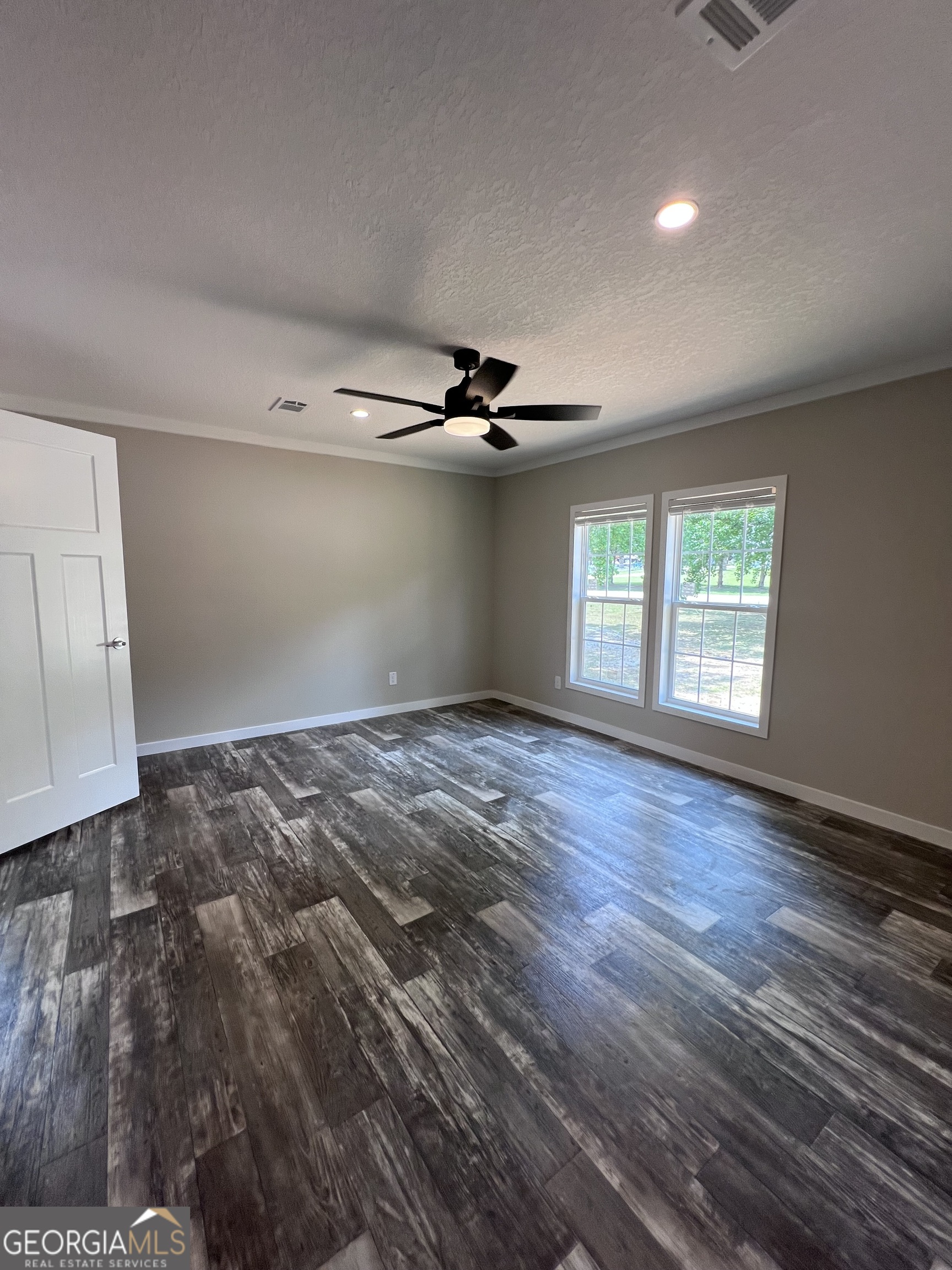 105 N Lakeshore Drive Ivey GA 31031