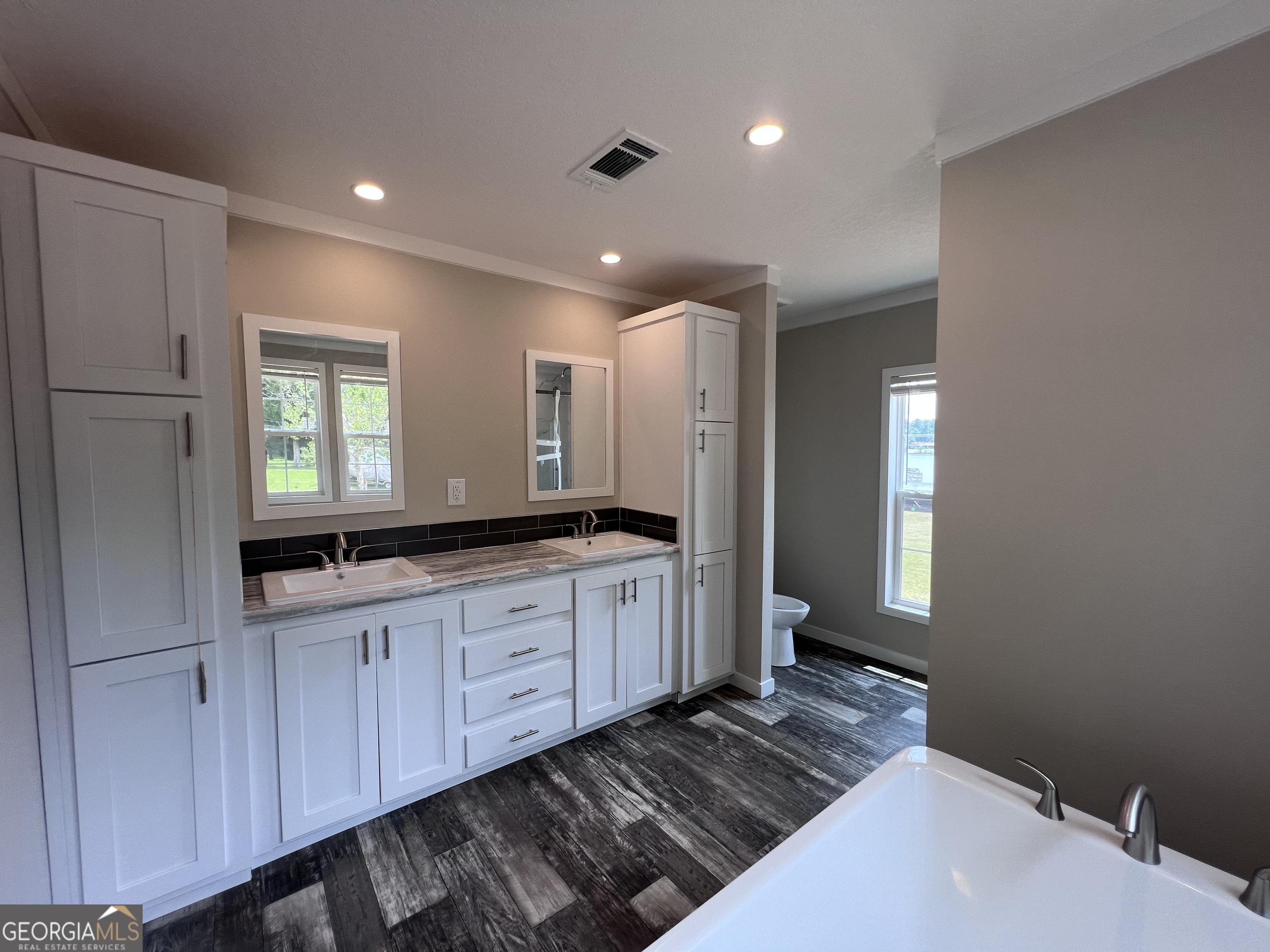 105 N Lakeshore Drive Ivey GA 31031