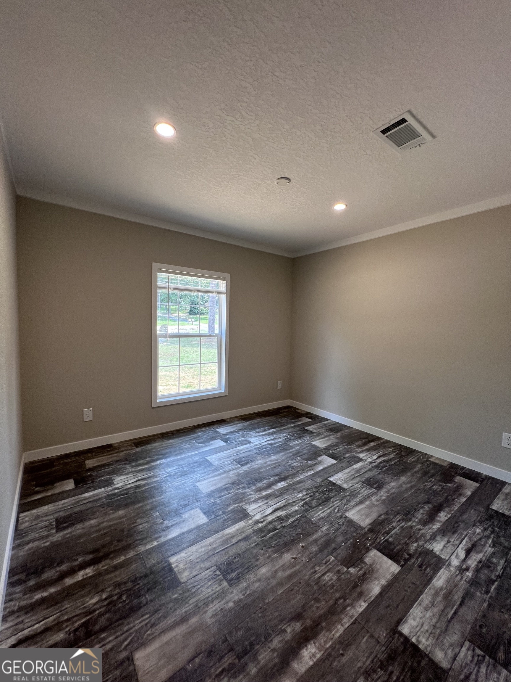 105 N Lakeshore Drive Ivey GA 31031