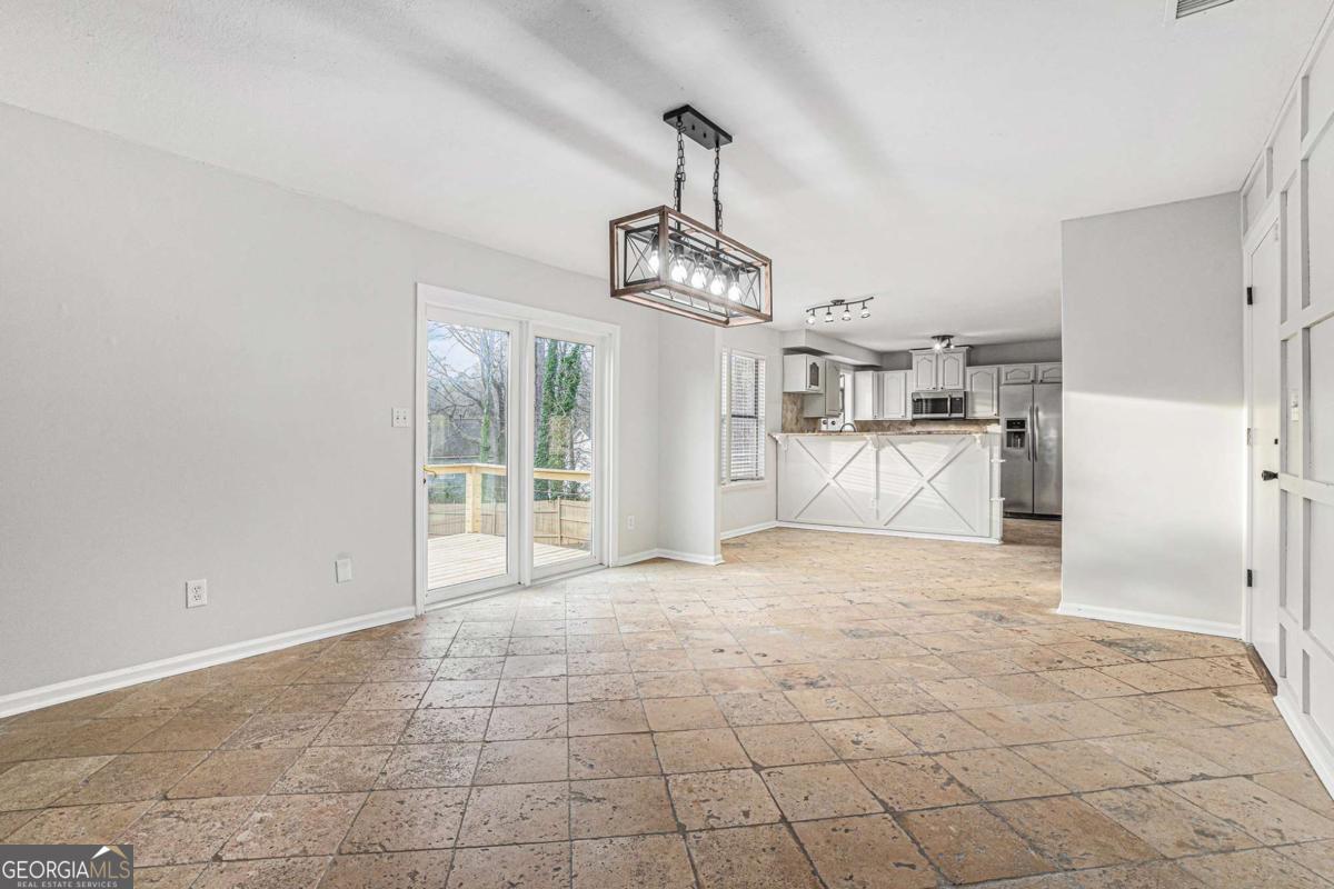 1655 Links Overlook Stone Mountain GA 30088