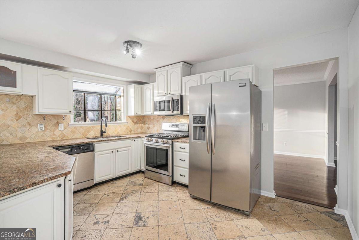 1655 Links Overlook Stone Mountain GA 30088