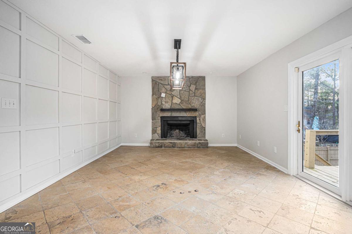 1655 Links Overlook Stone Mountain GA 30088