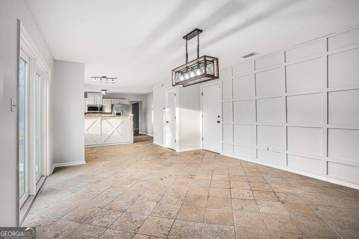 1655 Links Overlook Stone Mountain GA 30088
