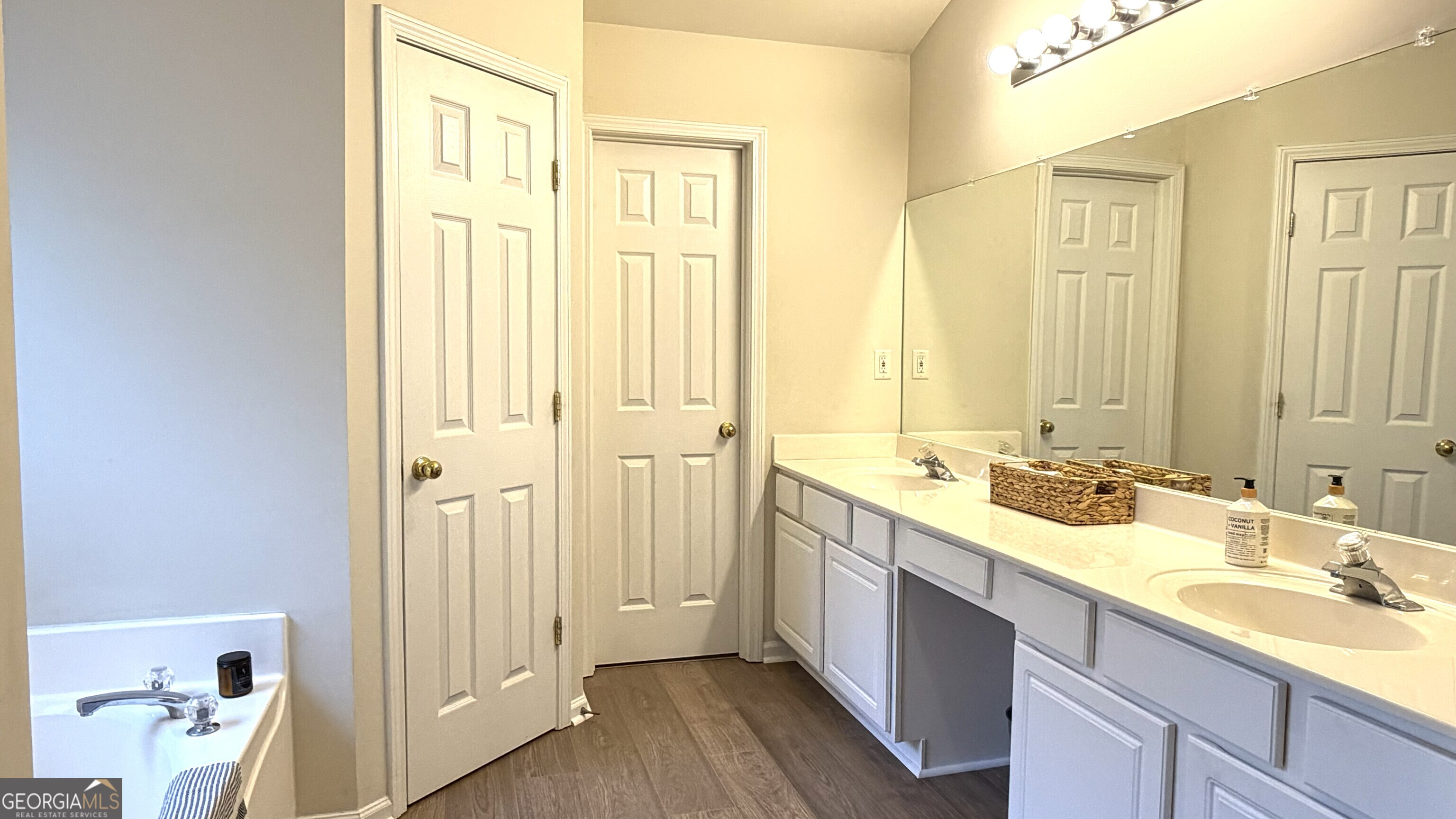 1384 Oak Bend Way Lawrenceville GA 30045