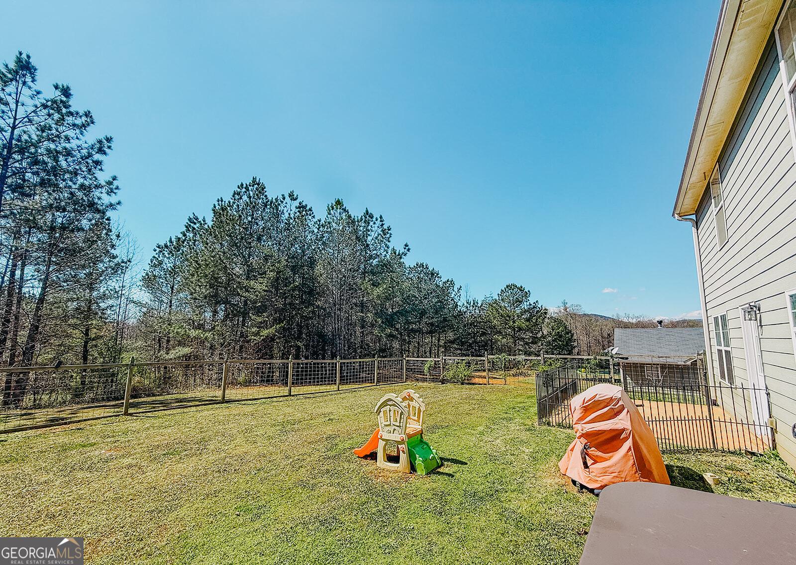 8743 Moss Hill Drive Clermont GA 30527